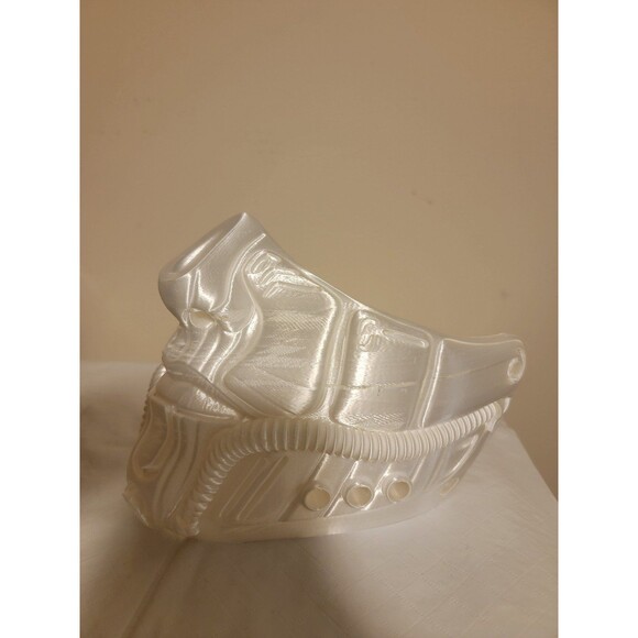 Titan Cosplay Mask - Picture 1 of 6